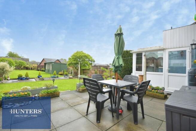 REAR GARDEN 02.jpg