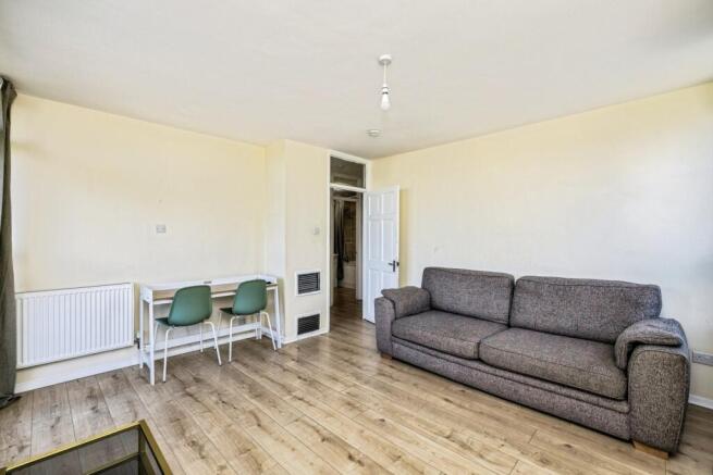 Living Room (2)