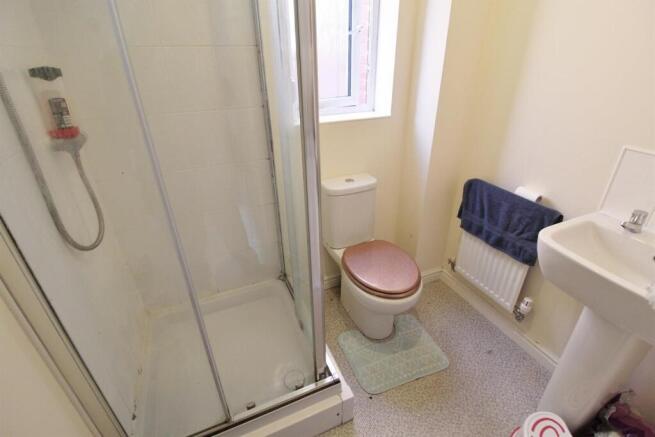 4 bed Detached for sale Image 8
