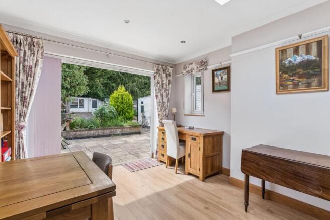 Wellingham Avenue, Hitchin, SG5 photo 4
