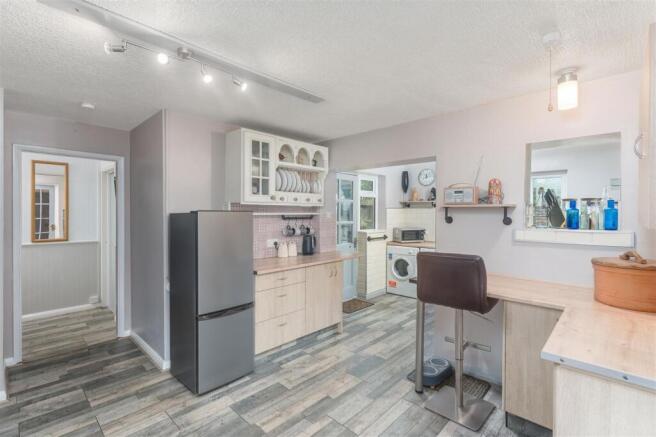 Yasna, Cropredy-10.jpg