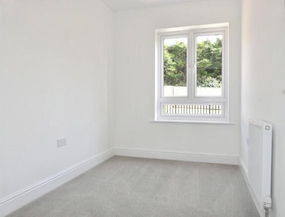 3 bed Semi-Detached to rent Image 12
