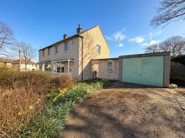 80, Aldonley, Almondbury, Huddersfield HD5 8SS