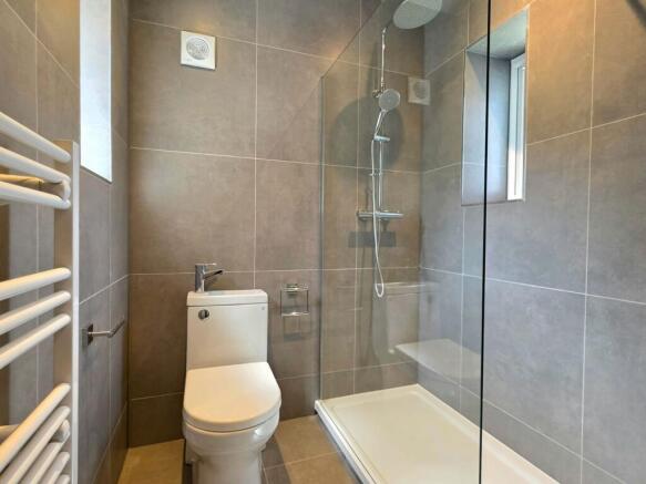 2 bed Apartment to rent Image 8