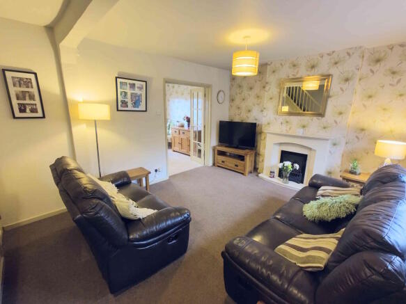 5 bed Semi-Detached for sale Image 6