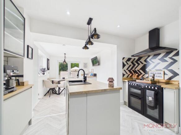 Kitchen/Dining Room