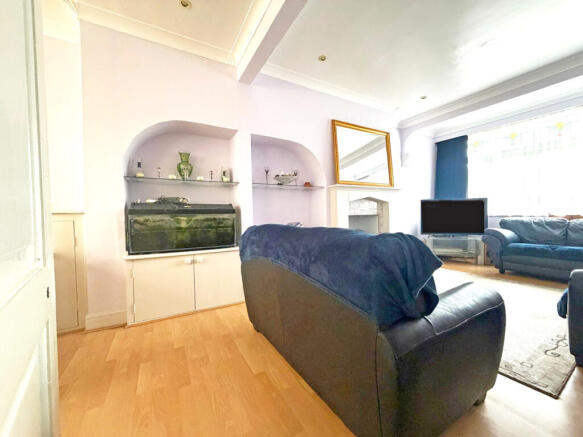 Eccleston Crescent,  Romford, RM6 photo 5