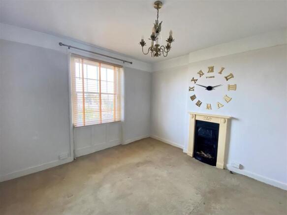 south villa bedroom 2.jpg