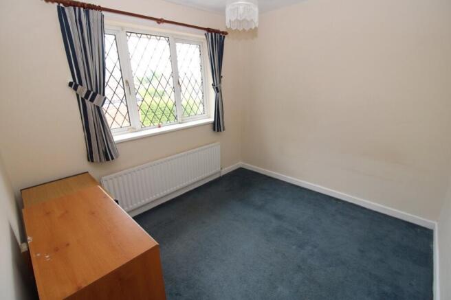 4 bed Bungalow for sale Image 8