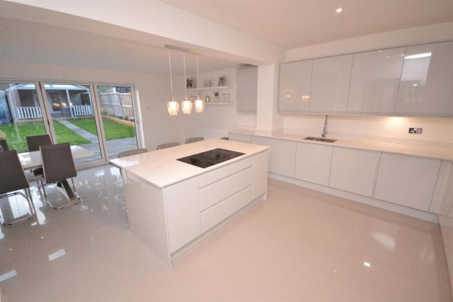 Kitchen1.JPG