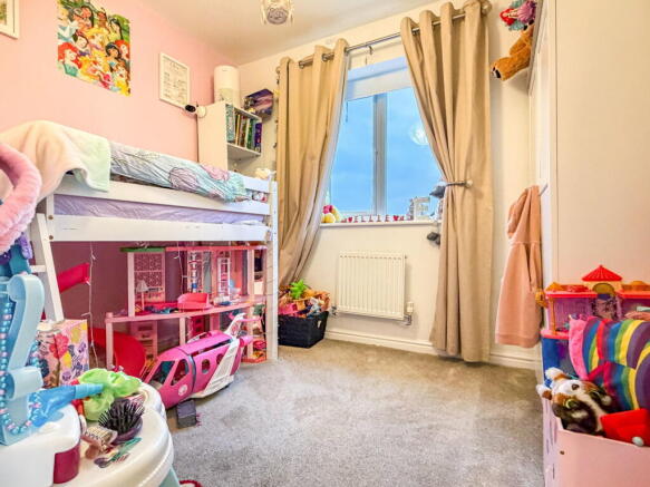3 bed Semi-Detached for sale Image 12