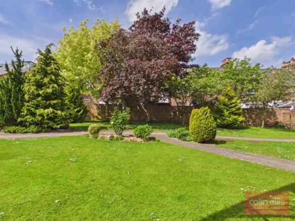 1 bed Ground Flat for sale Image 12