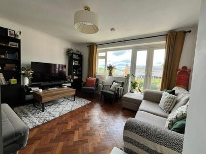 Dollis Drive, Farnham