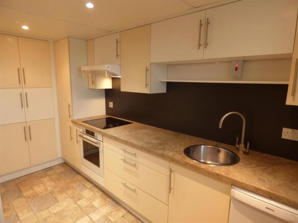 Kitchen.JPG