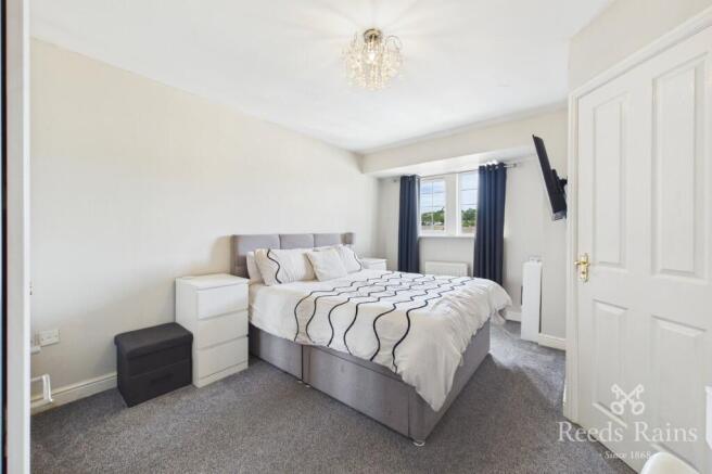 4 bed Terraced for sale Image 12