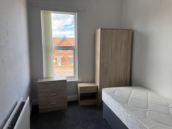 3 bed Terraced for sale Image 10