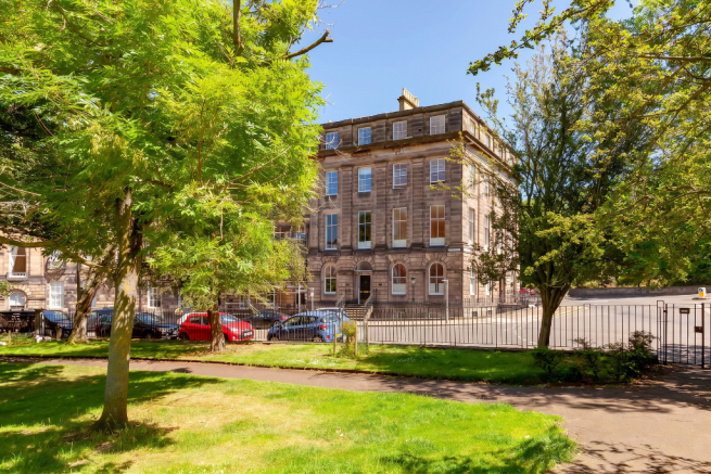 21 Flat 3 Ainslie Place