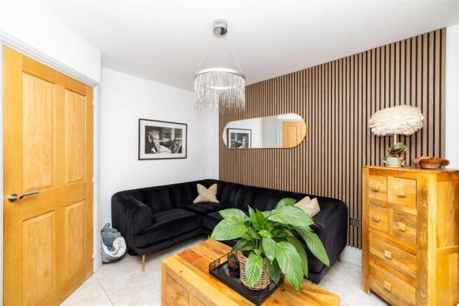 4 bed Terraced for sale Image 8