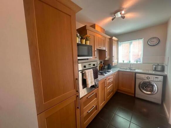 2 bed Semi-Detached for sale Image 3