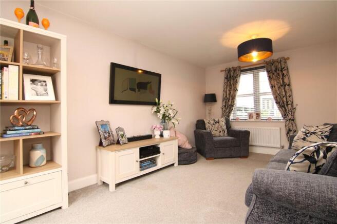 3 bed Link Detached House for sale Image 11