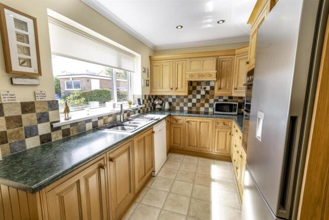 Garden Lane, Ravenfield, Rotherham photo 4