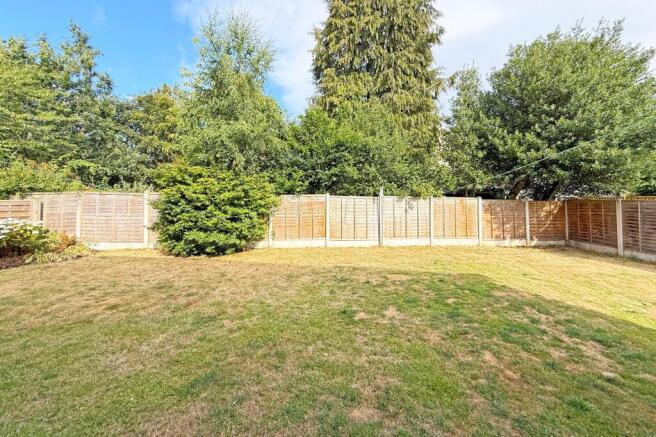 4 bed Detached for sale Image 9