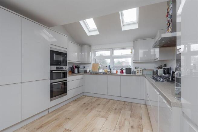 82 Bilton Road, Rugby (13).jpg