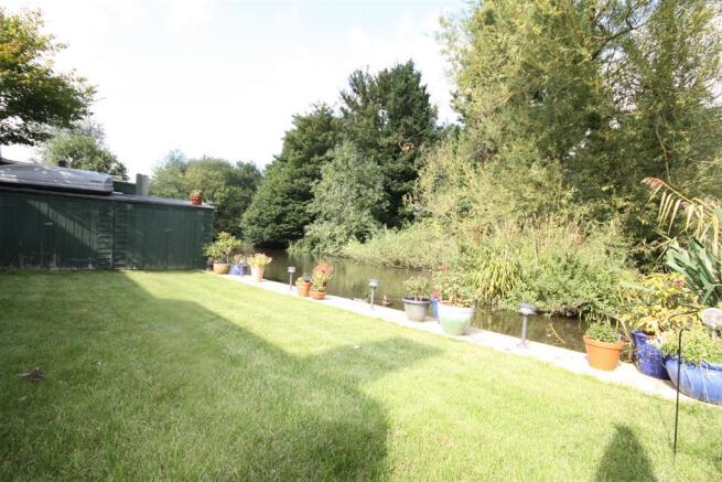 Rear Garden / Outlook to River Chess