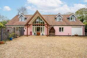 Phufallotte, Paston Road, North Walsham NR28 0FD