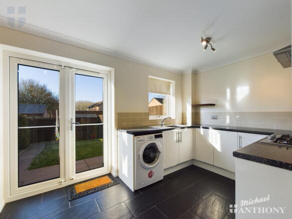 CAM01064G0-PR0158-STILL013