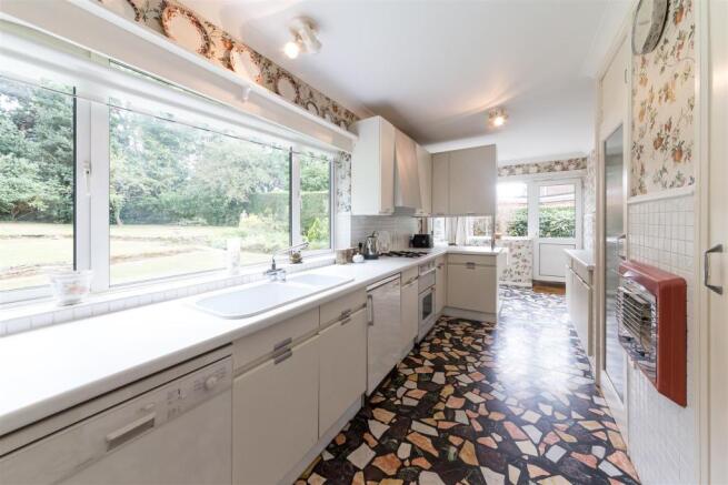 9 Manor Way (13 of 2