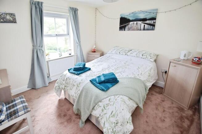 5 bed Detached for sale Image 10