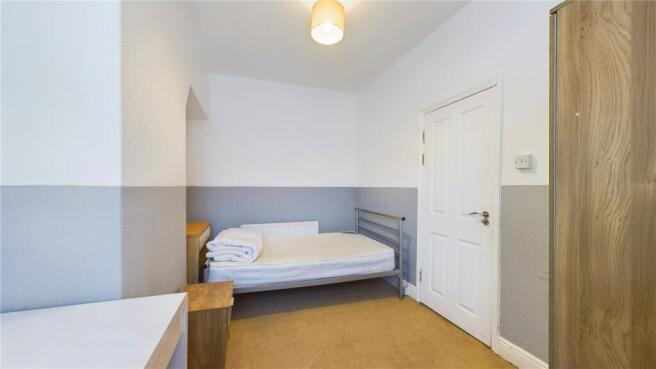 3 bed Terraced for sale Image 8