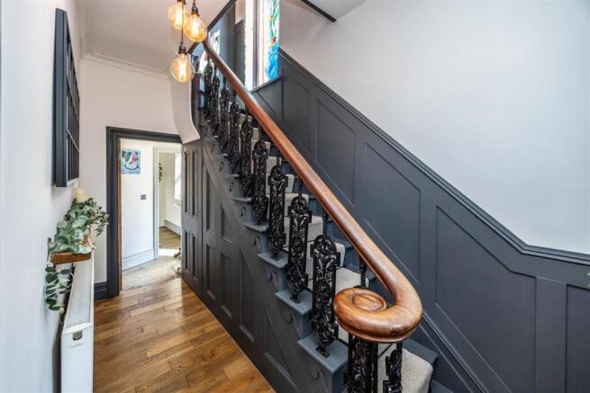 4 bed Terraced for sale Image 11