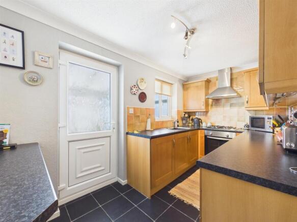2 bed Semi-Detached for sale Image 4