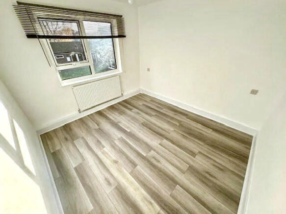 2 bed Apartment for sale Image 11