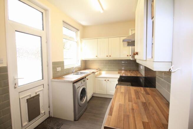 2 bed End of Terrace to rent Image 6
