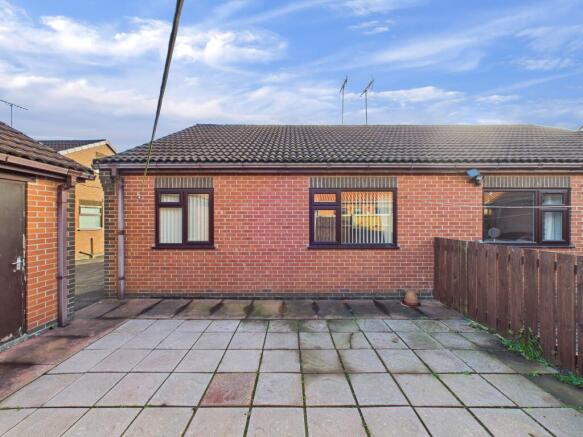 2 bed Semi-Detached Bungalow for sale Image 12
