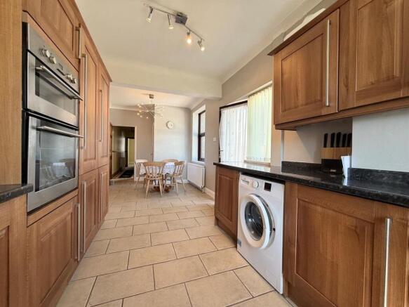 Kitchen/Breakfast Room