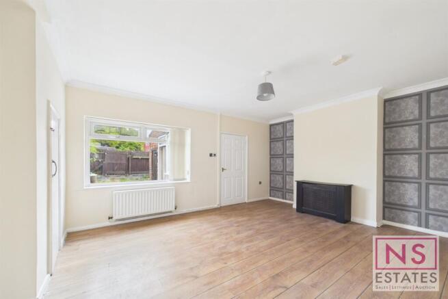 3 bed Terraced for sale Image 5