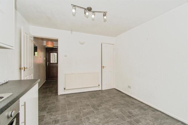 2 bed Terraced for sale Image 6