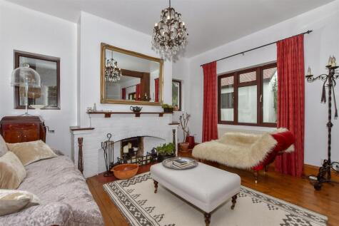 London Road, Ditton, Aylesford, Kent