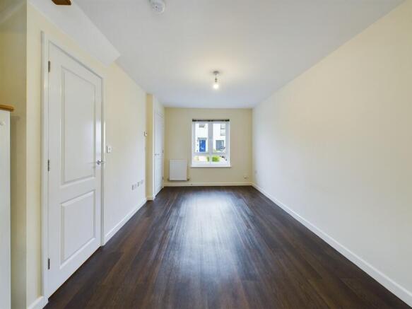 CAM03974G0-PR0032...