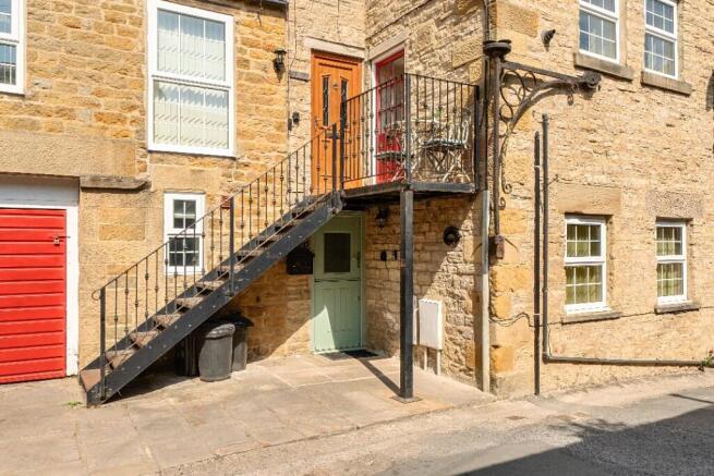 2 bed Ground Flat for sale Image 8