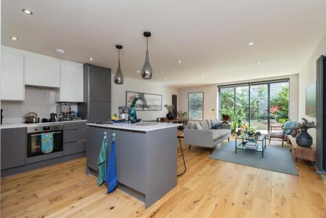 Haydn Avenue, Purley, CR8