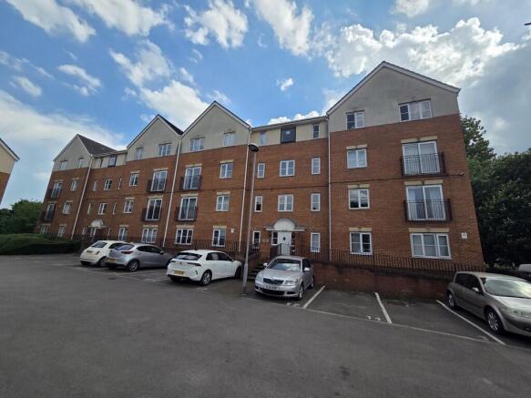 2 bed Apartment to rent Image 7