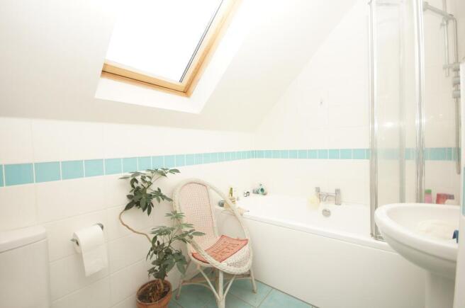 En-suite bathroom