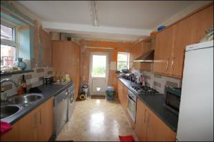 Fitted kitchen