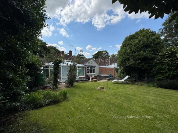 114 Gipsy Lane Kettering-12.jpg