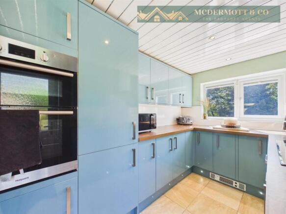 3 bed Semi-Detached for sale Image 5